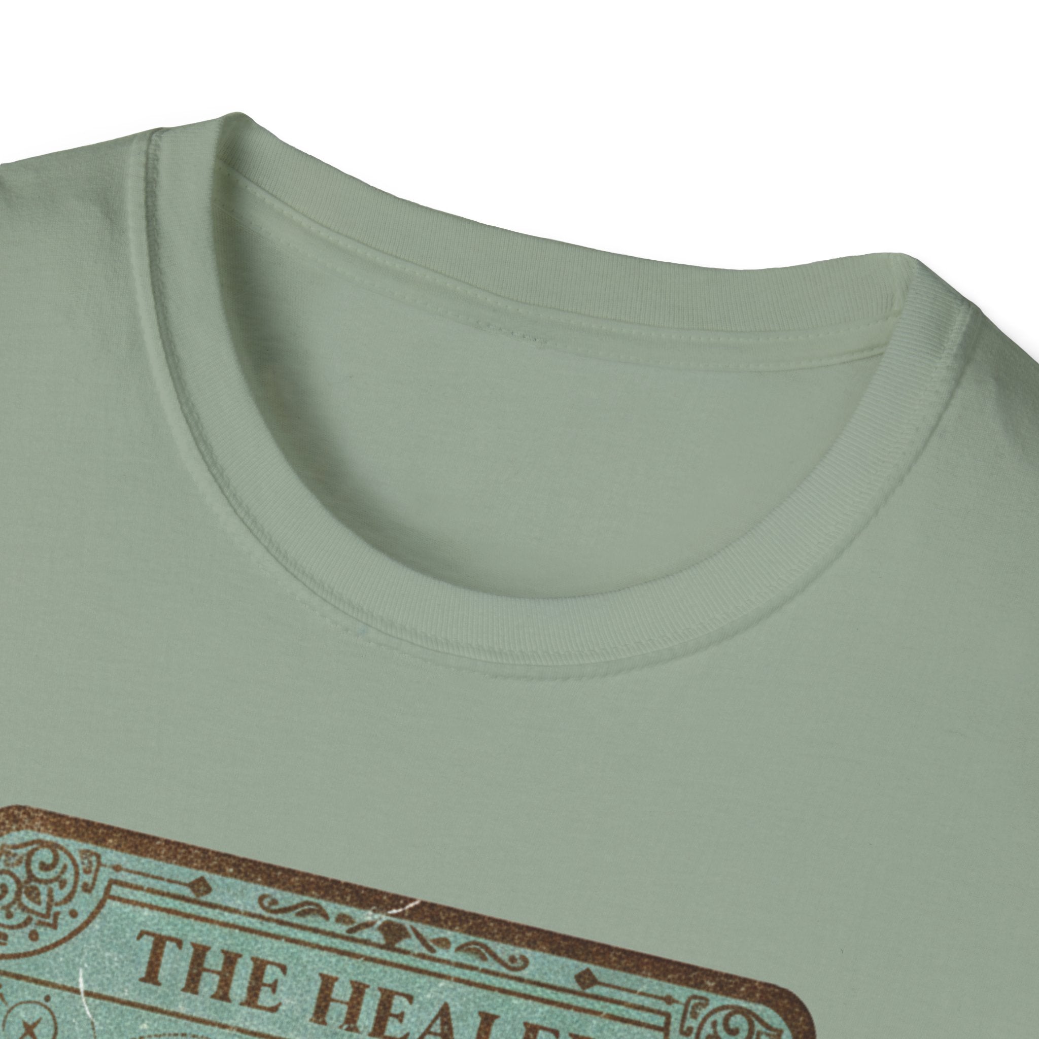 EMS cat tarot "Healer" T-Shirt