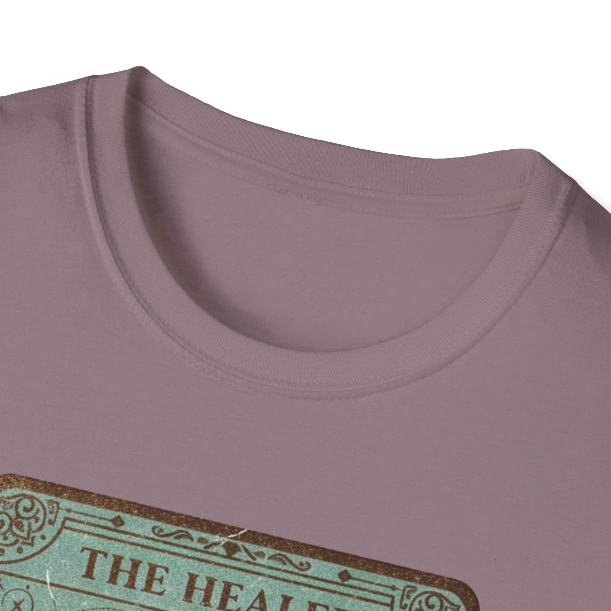 EMS cat tarot "Healer" T-Shirt