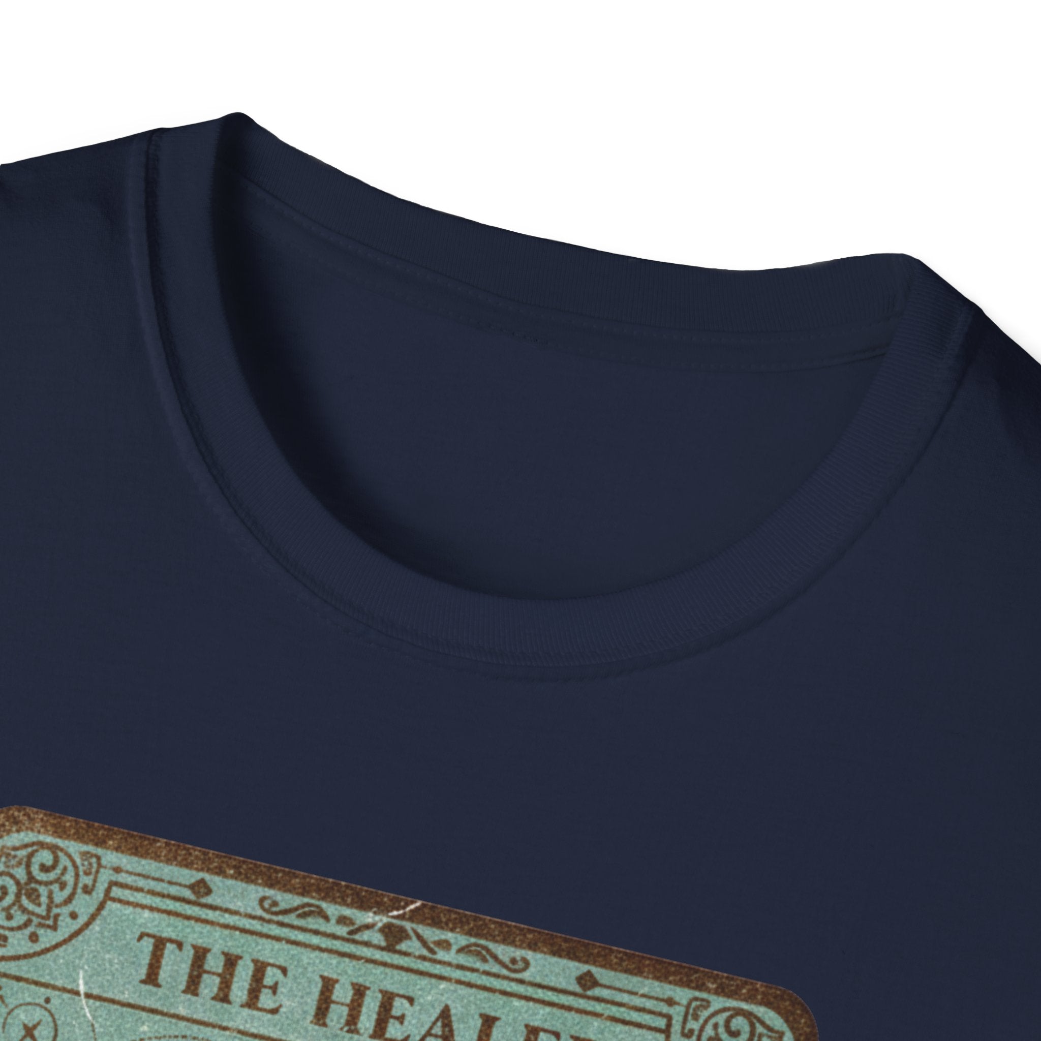 EMS cat tarot "Healer" T-Shirt